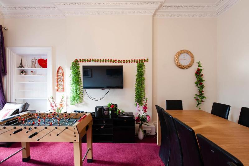 Edinburgh Central Roomz Aparthotel المظهر الخارجي الصورة
